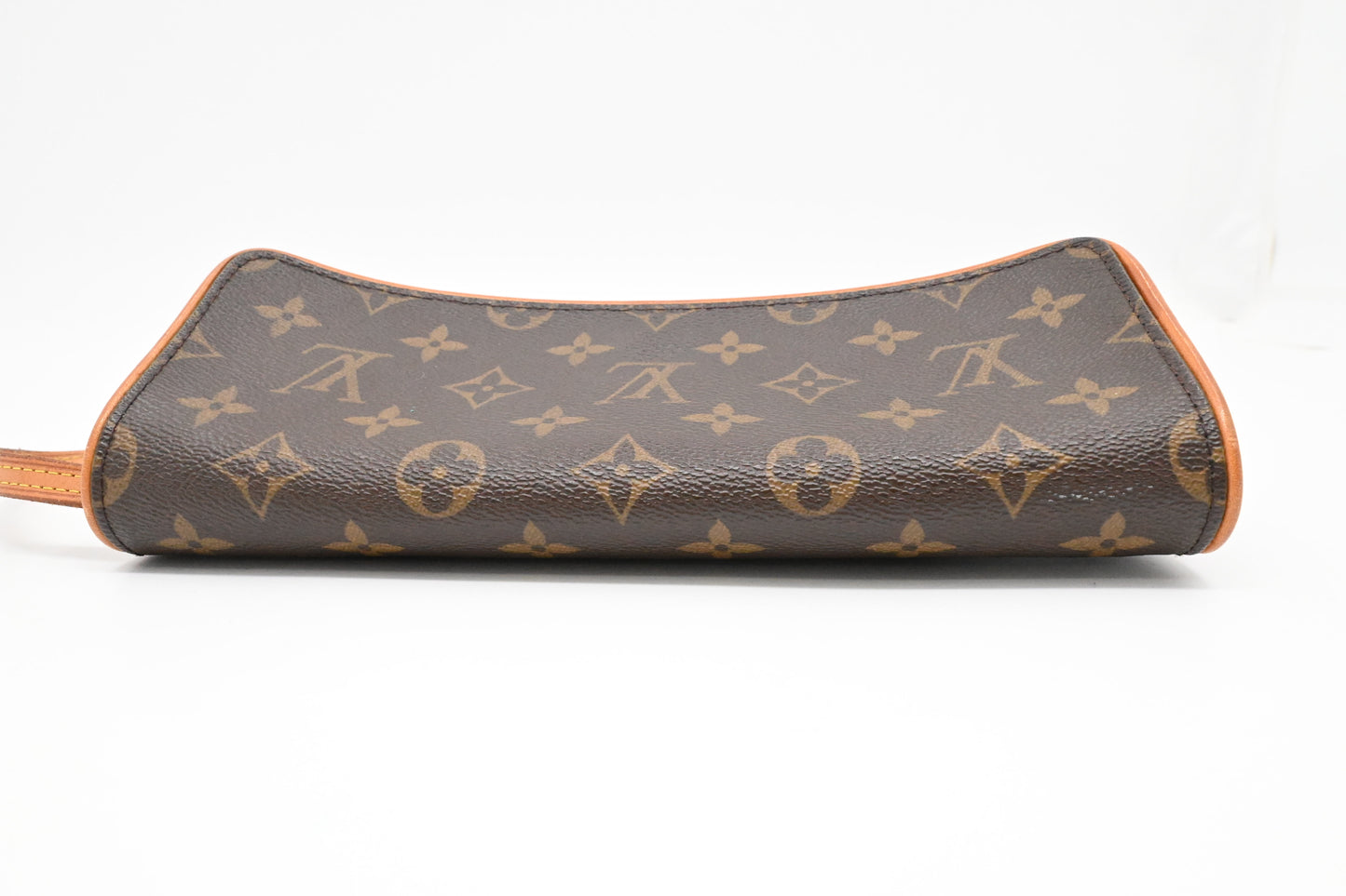 Louis Vuitton Pochette Twin GM in Monogram Canvas
