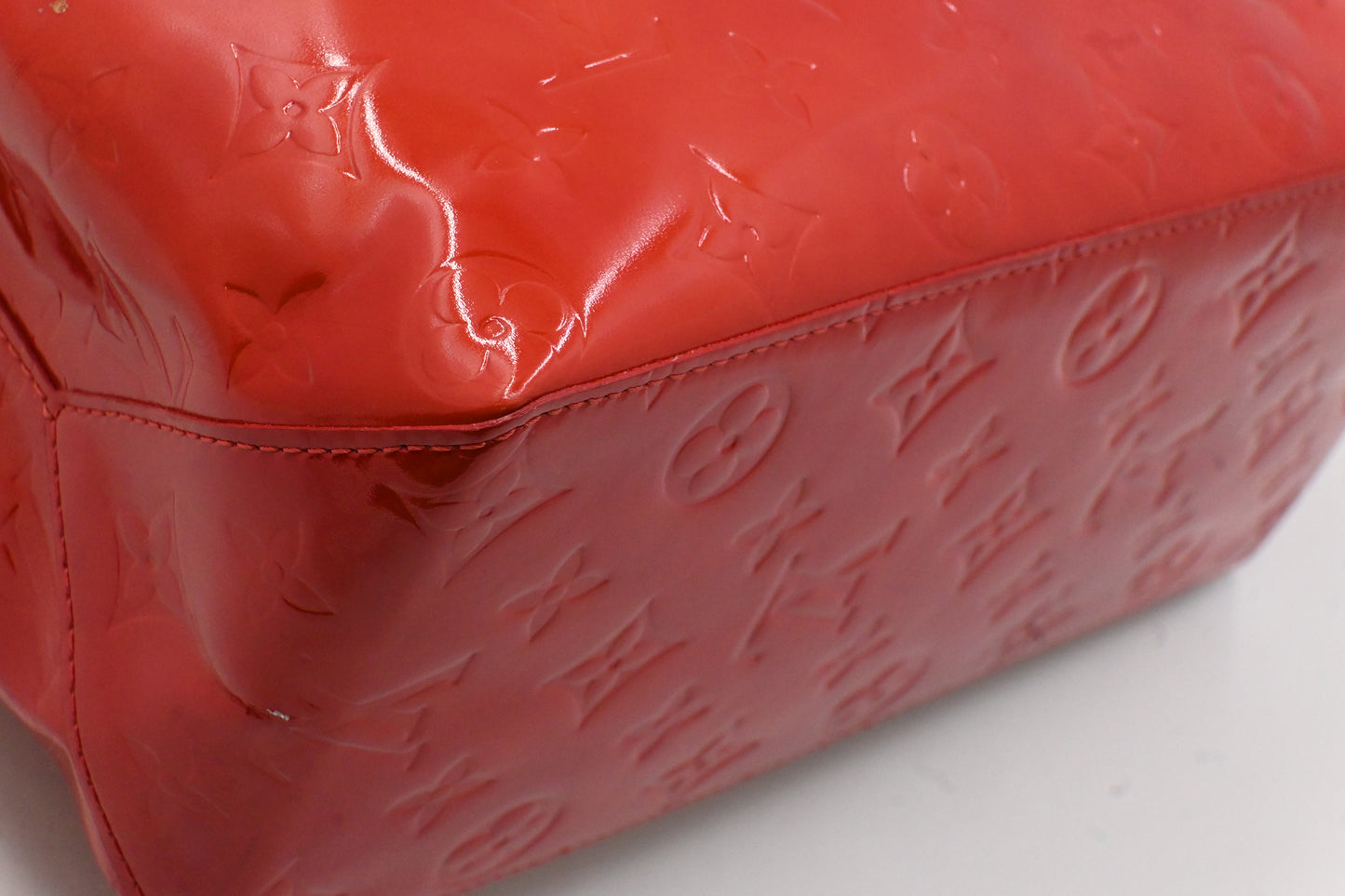 Louis Vuitton Reade MM in Red Vernis Leather