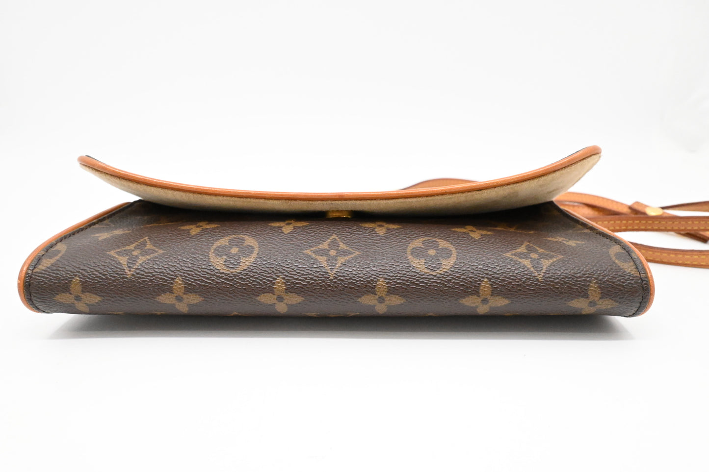 Louis Vuitton Pochette Twin GM in Monogram Canvas