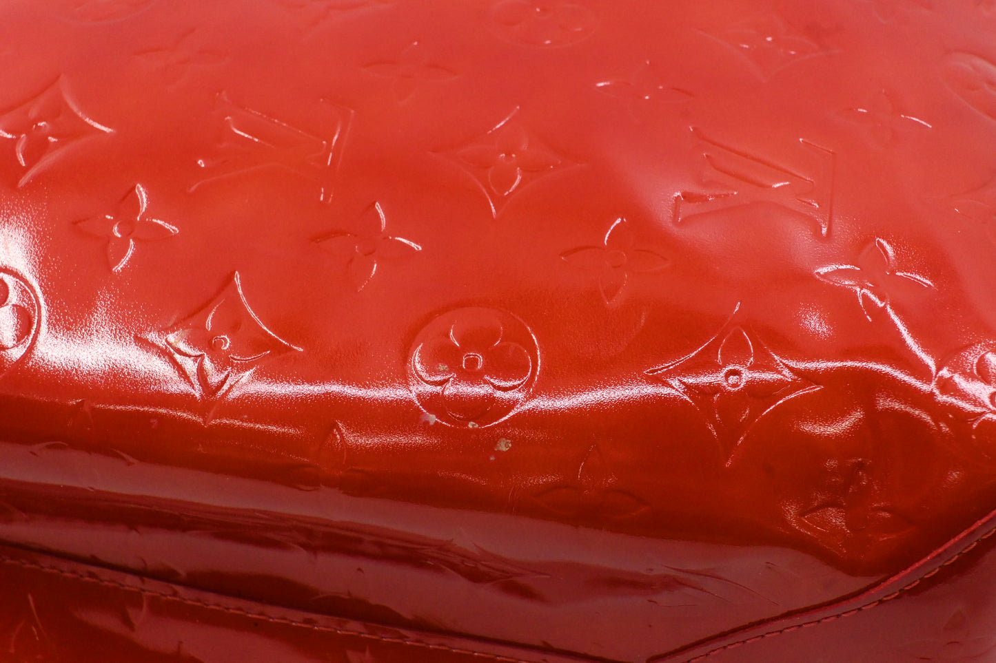 Louis Vuitton Reade MM in Red Vernis Leather