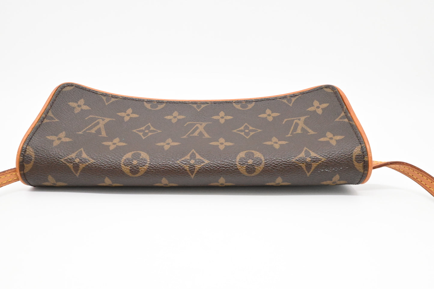 Louis Vuitton Pochette Twin GM in Monogram Canvas