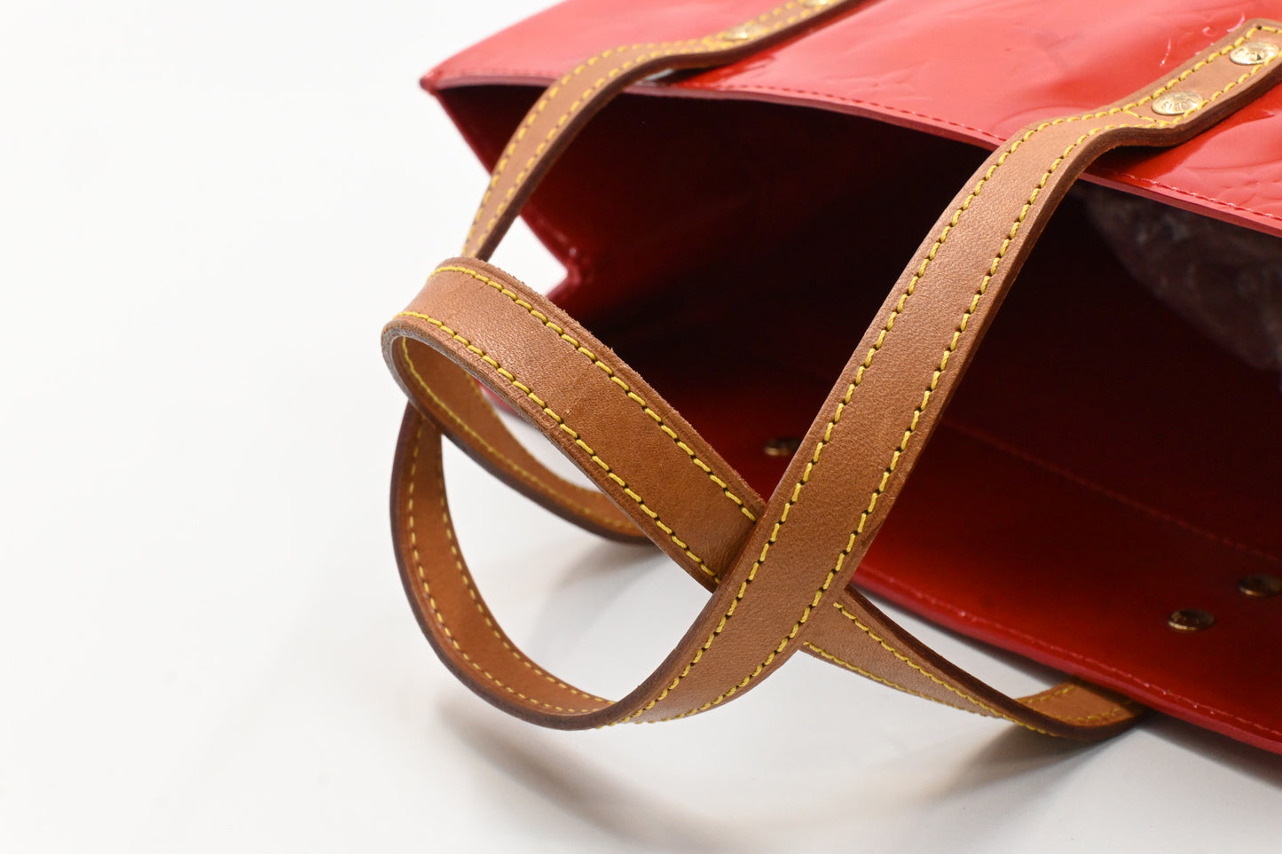 Louis Vuitton Reade MM in Red Vernis Leather