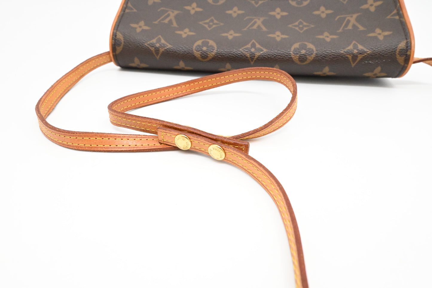 Louis Vuitton Pochette Twin GM in Monogram Canvas