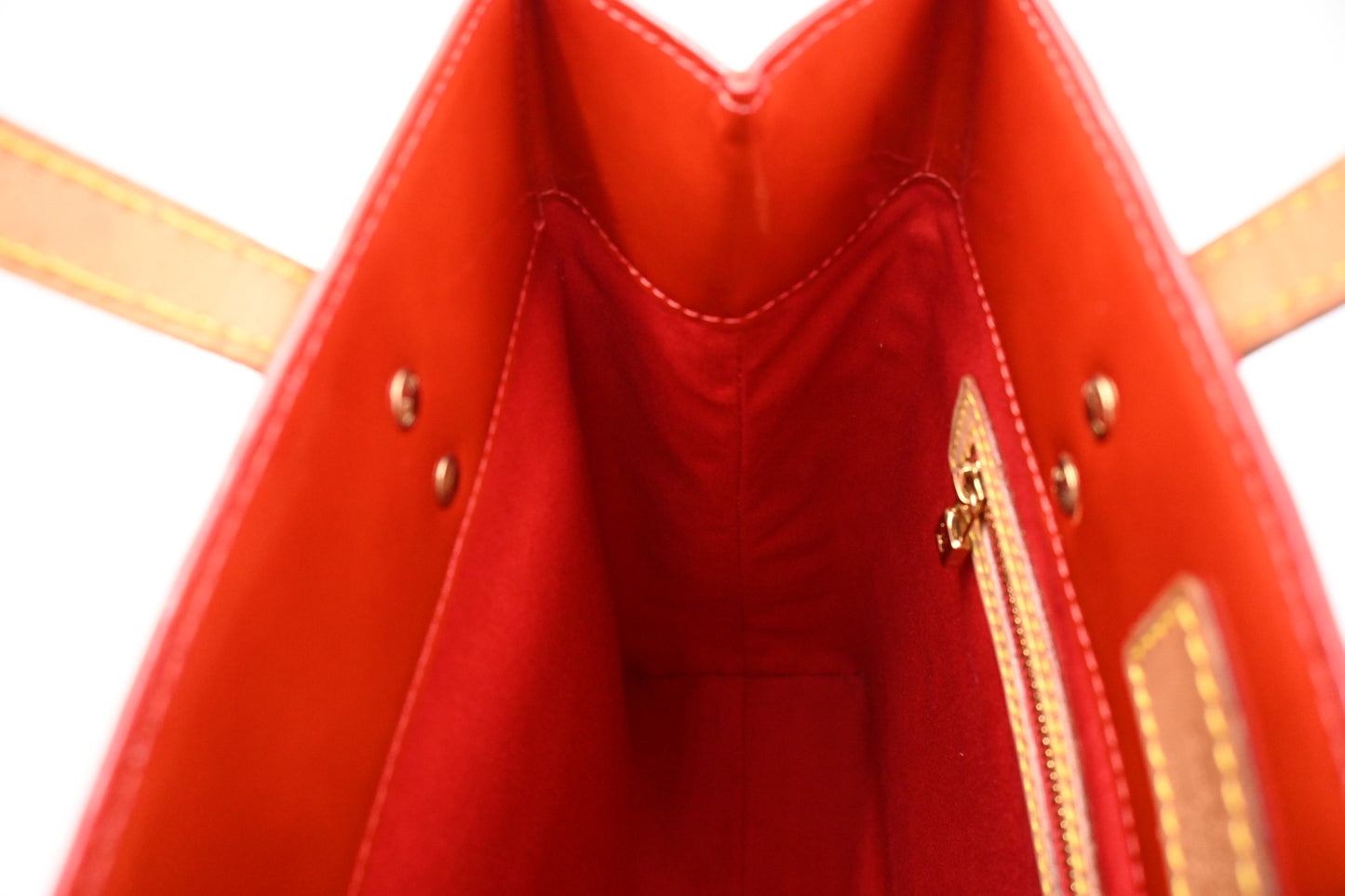 Louis Vuitton Reade MM in Red Vernis Leather
