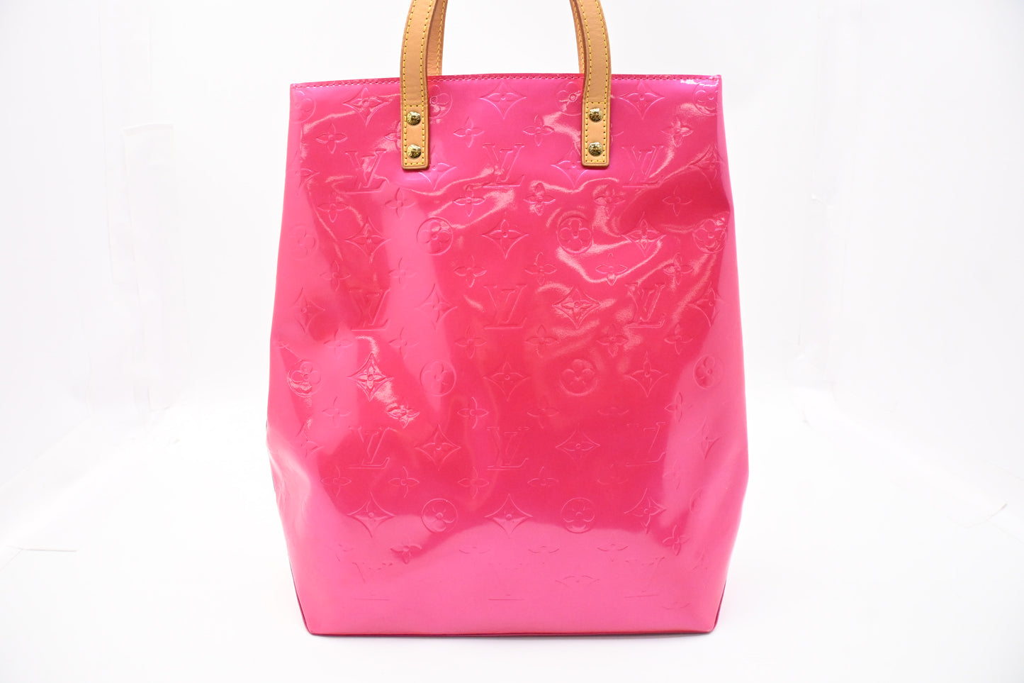 Louis Vuitton Reade MM in Pink Vernis Leather