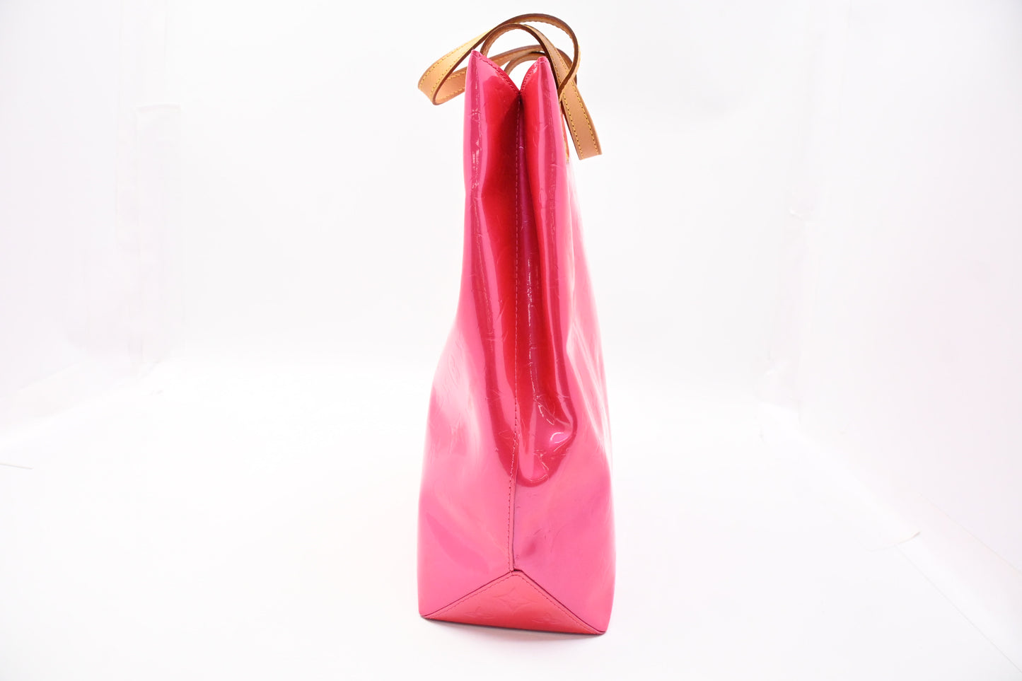 Louis Vuitton Reade MM in Pink Vernis Leather