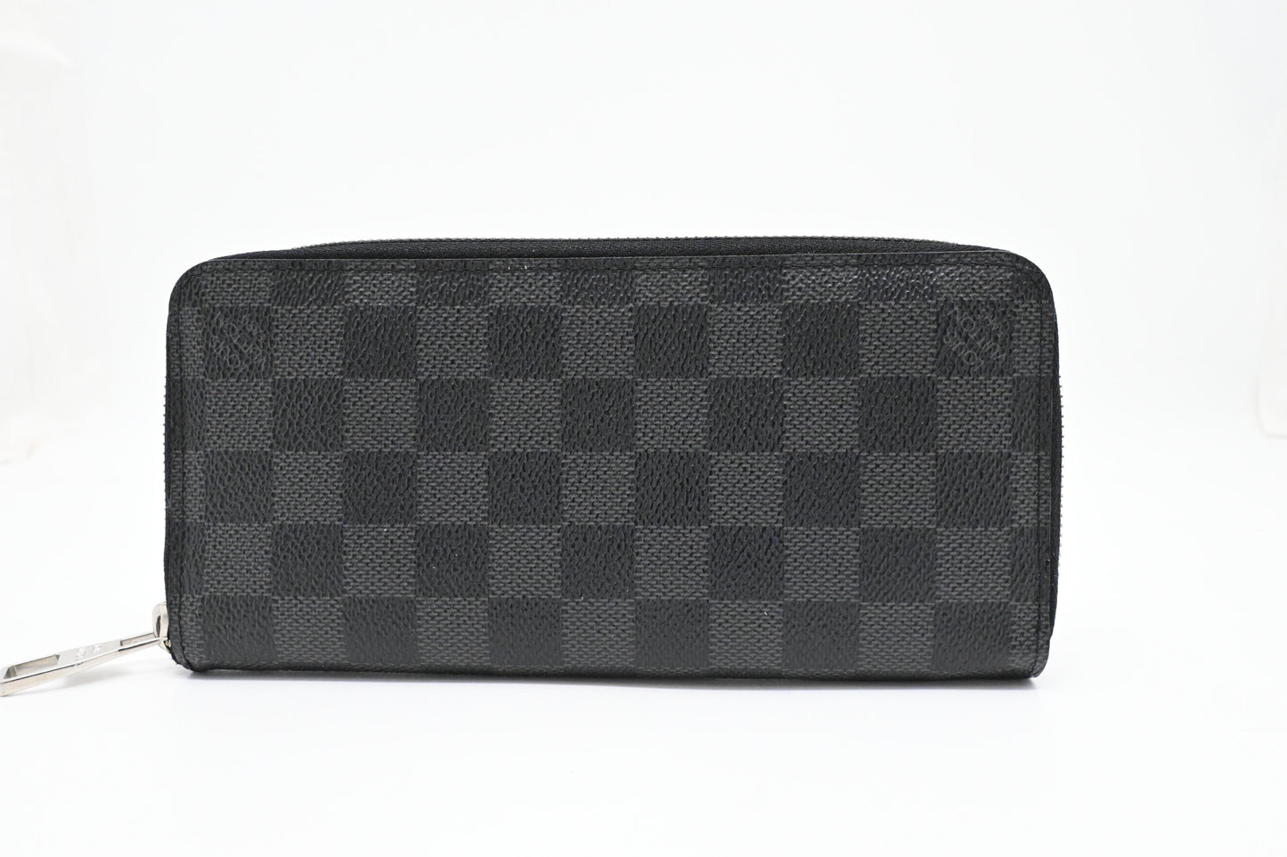 Louis Vuitton Vertical Wallet in Damier Graphite