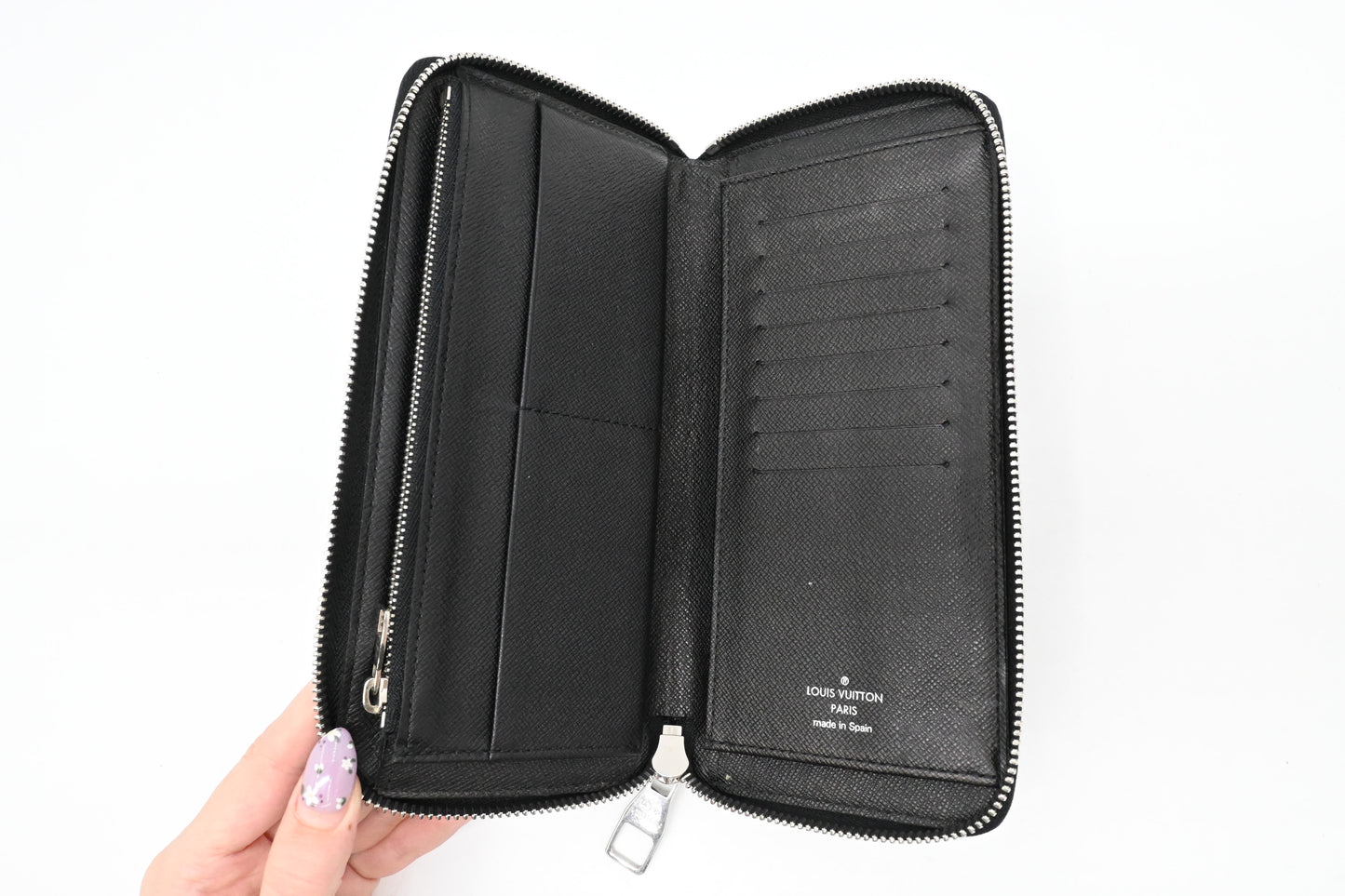 Louis Vuitton Vertical Wallet in Damier Graphite