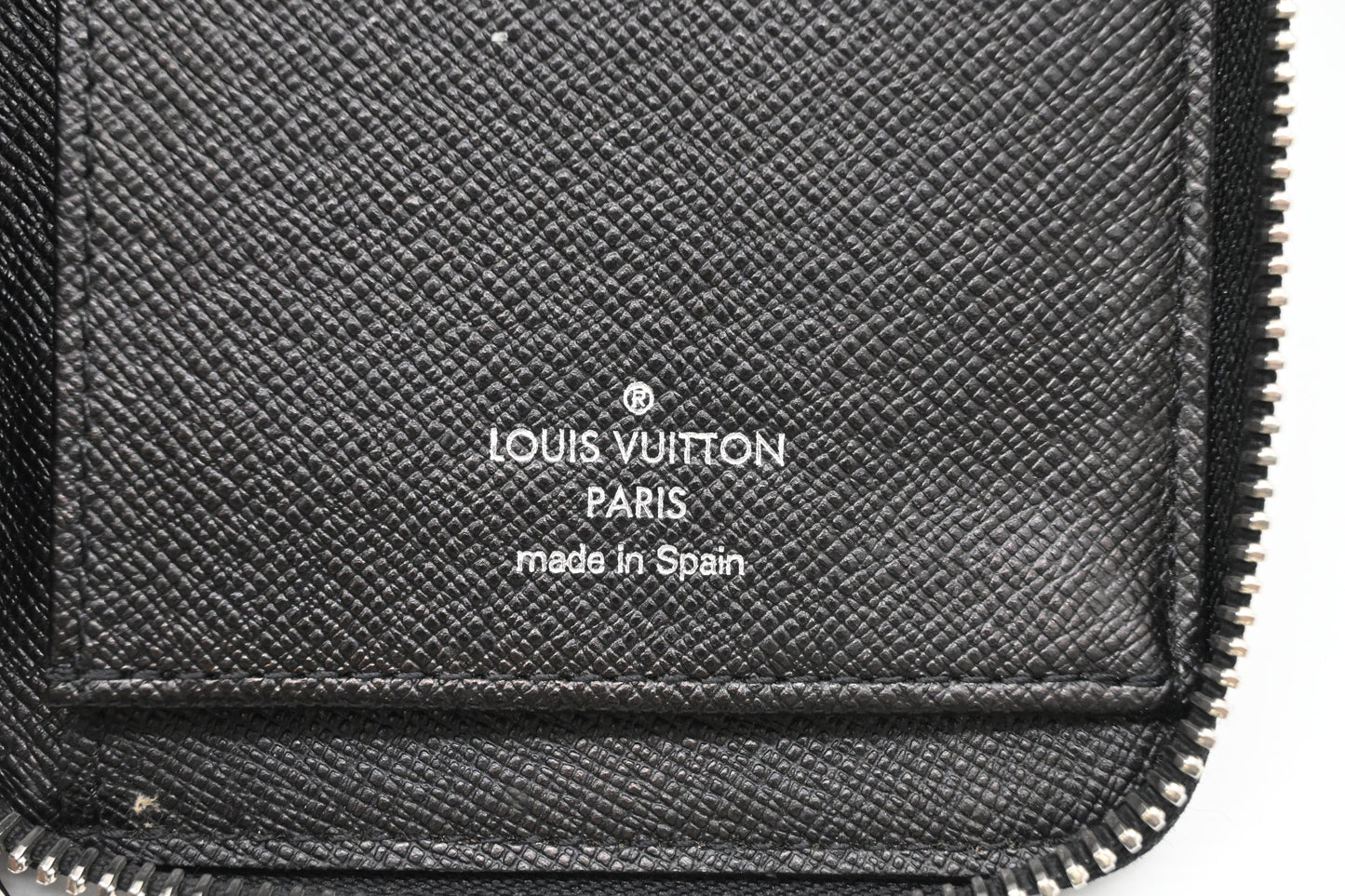 Louis Vuitton Vertical Wallet in Damier Graphite