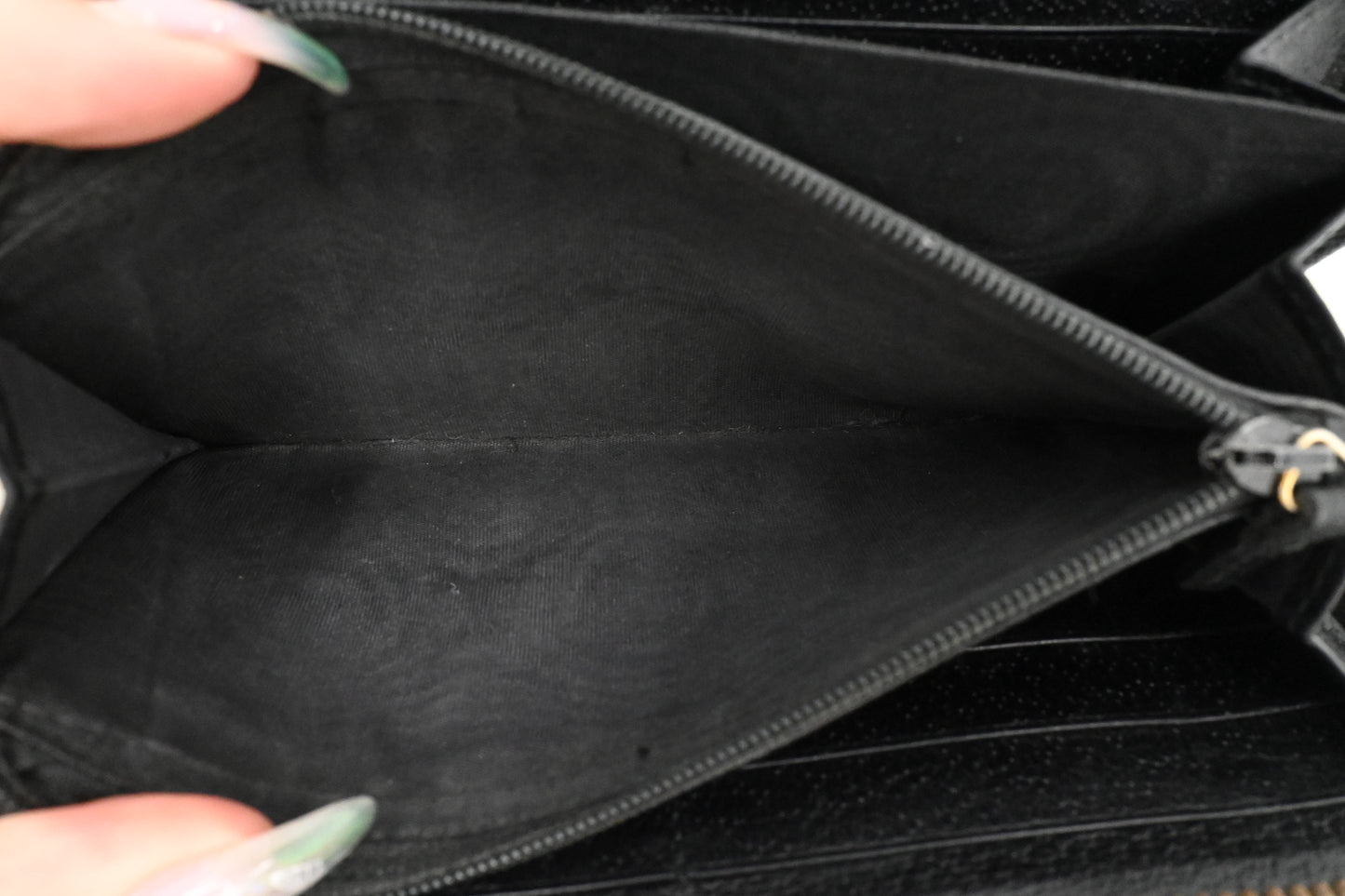Gucci Zippy Wallet in Black Leather