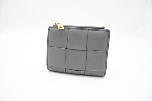 Bottega Veneta Bifold Wallet in Gray Intrecciato Leather