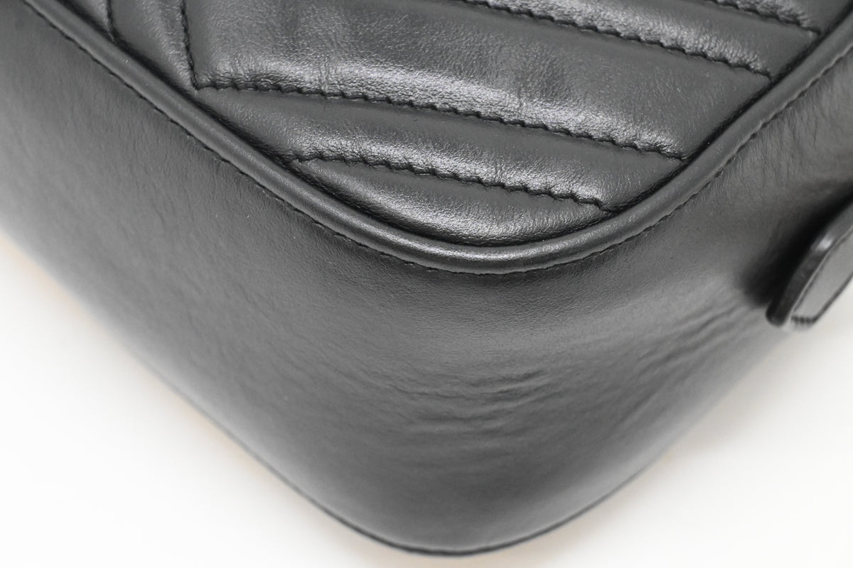 Gucci Animal Studs Camera Bag in Black Quilted Leather