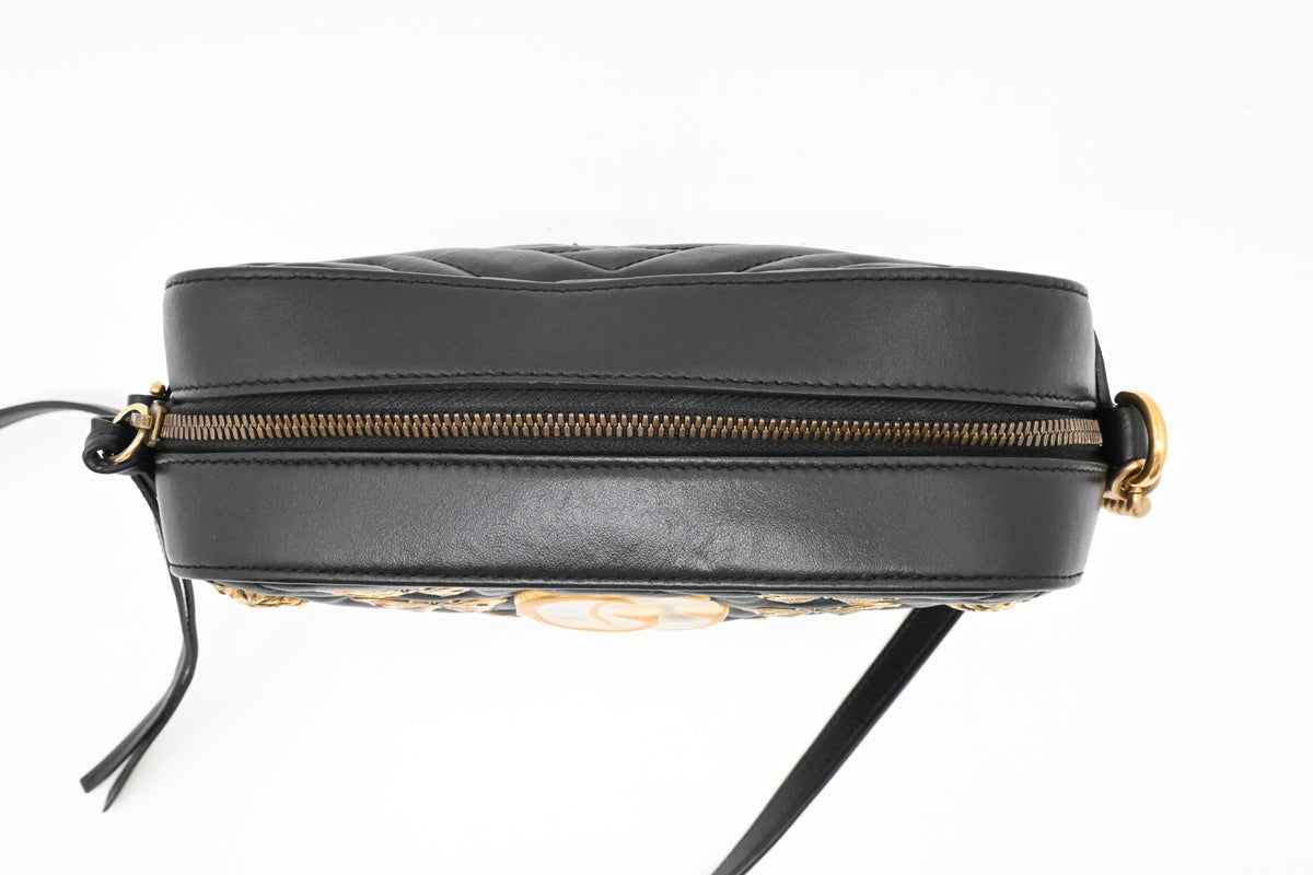 Gucci Animal Studs Camera Bag in Black Quilted Leather