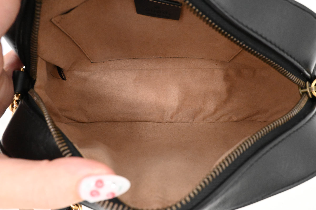 Gucci Animal Studs Camera Bag in Black Quilted Leather
