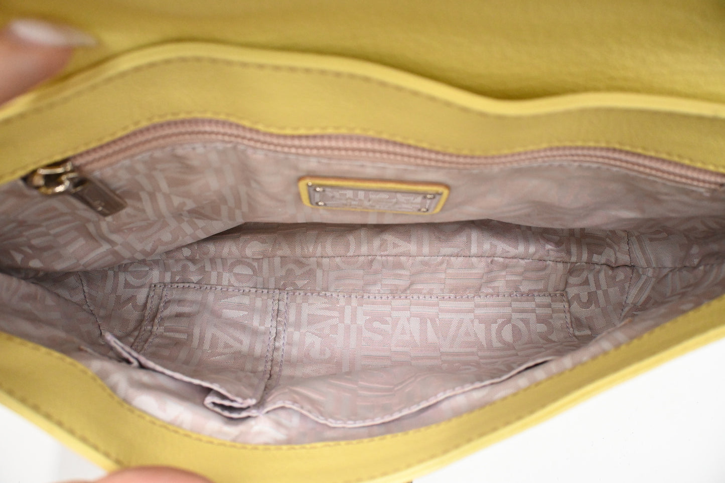 Ferragamo Shoulder Bag in Pale Yellow Leather