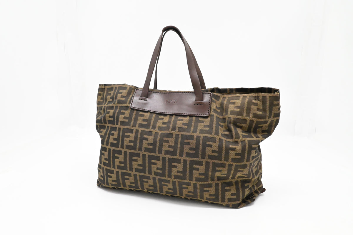 Fendi Foldable Handbag in Zucca Canvas