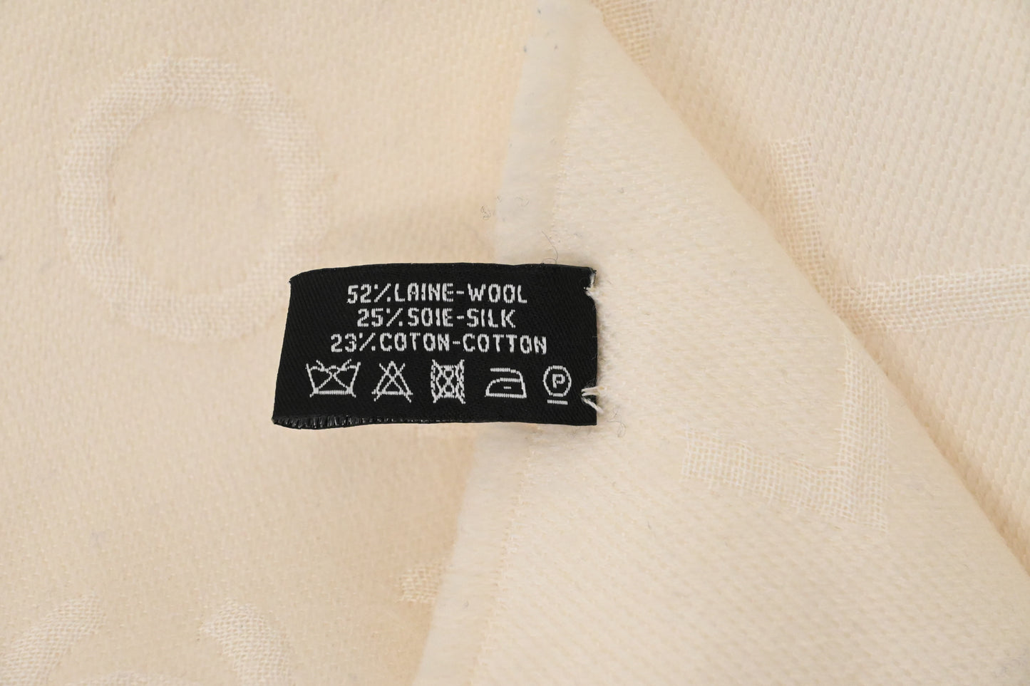 Chanel Scarf in White in Wool, Silk and Cotton