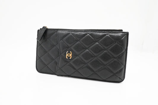 Chanel Case in Black Matelassé Caviar Leather