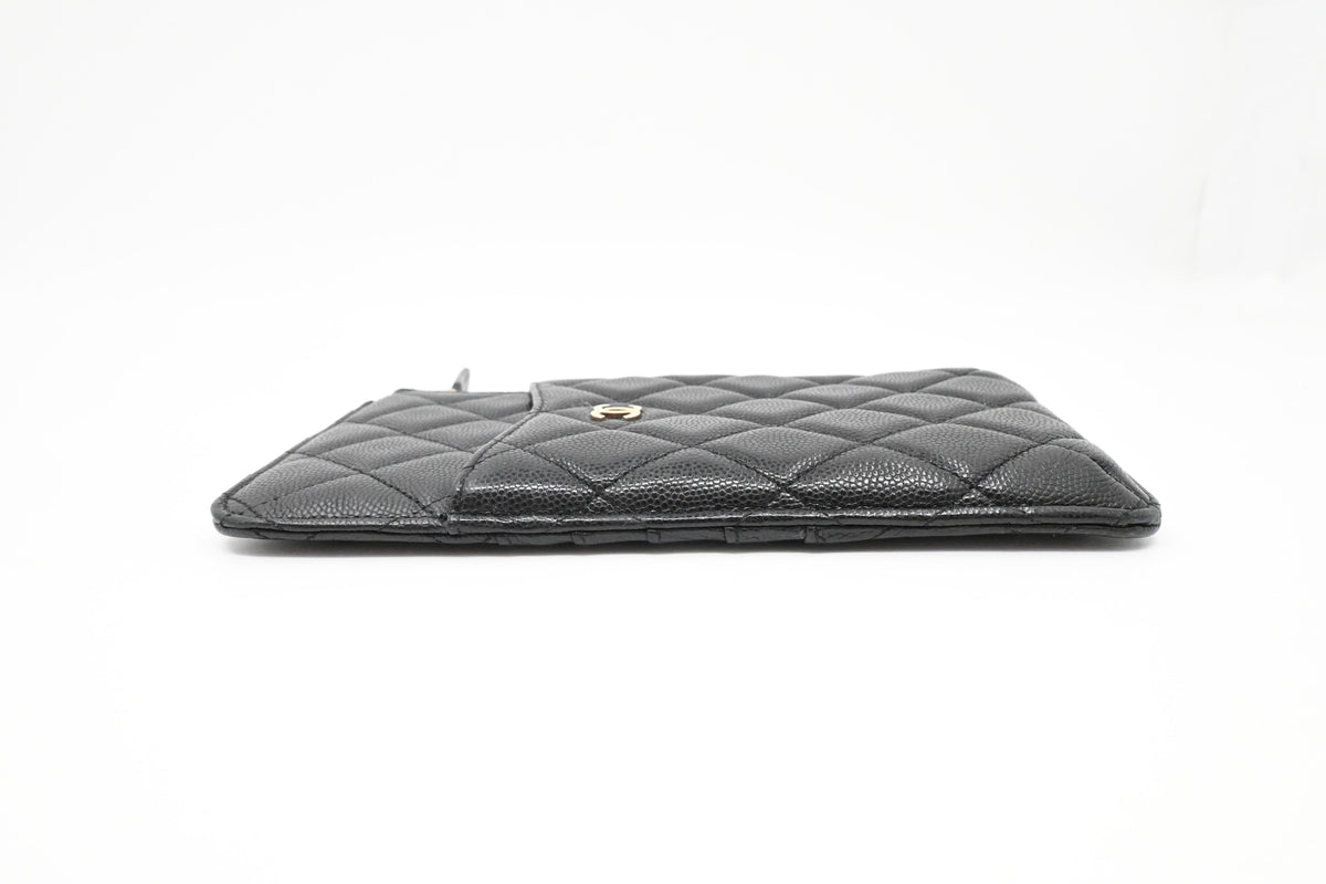 Chanel Case in Black Matelassé Caviar Leather