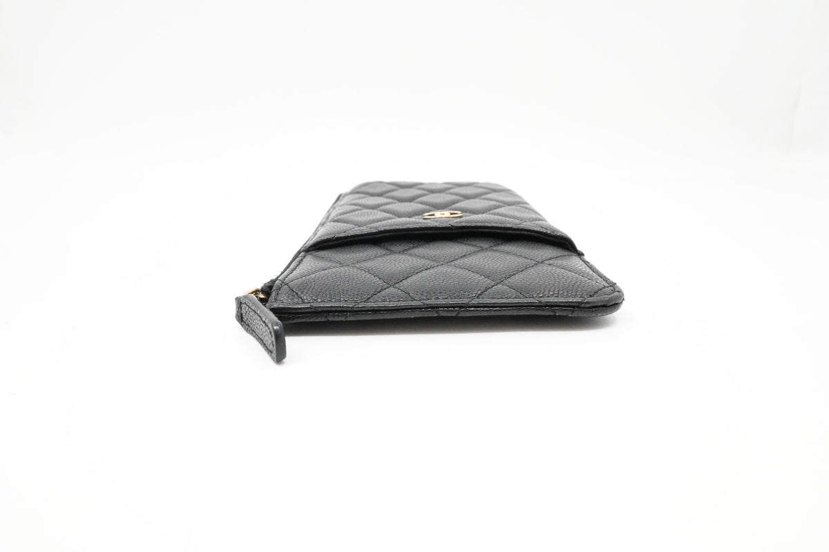 Chanel Case in Black Matelassé Caviar Leather