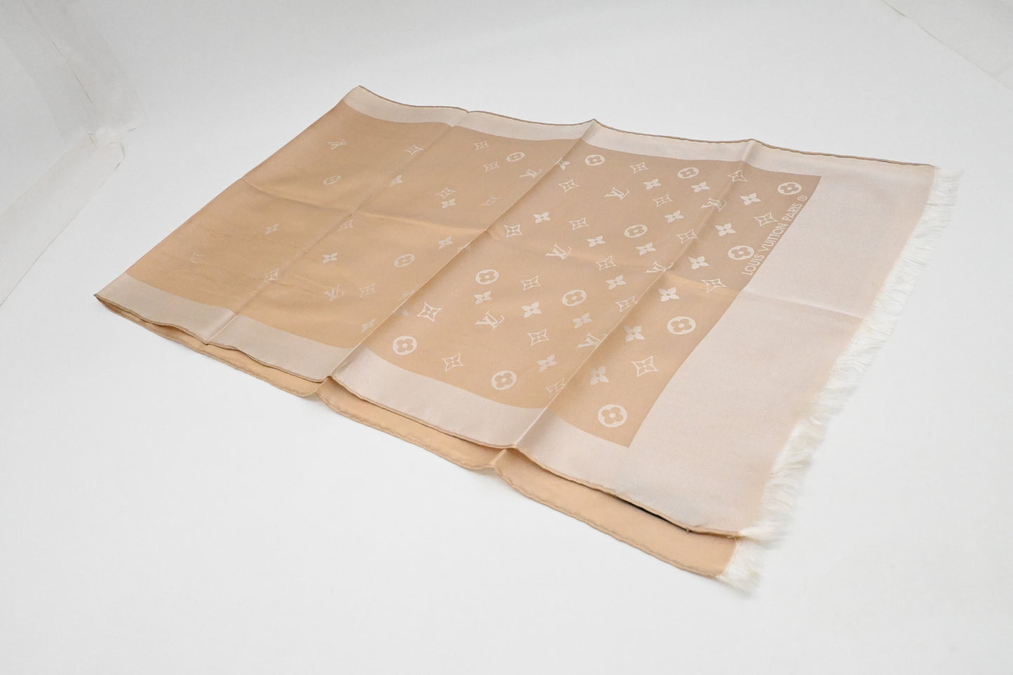 Louis Vuitton Echarpe Capri Scarf in Beige Silk