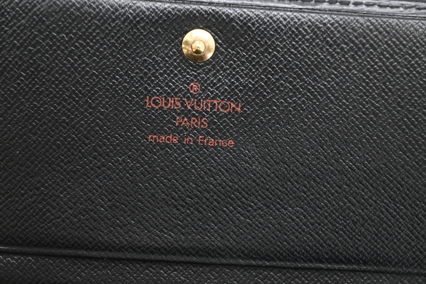 Louis Vuitton Trésor Wallet in Black Epi Leather