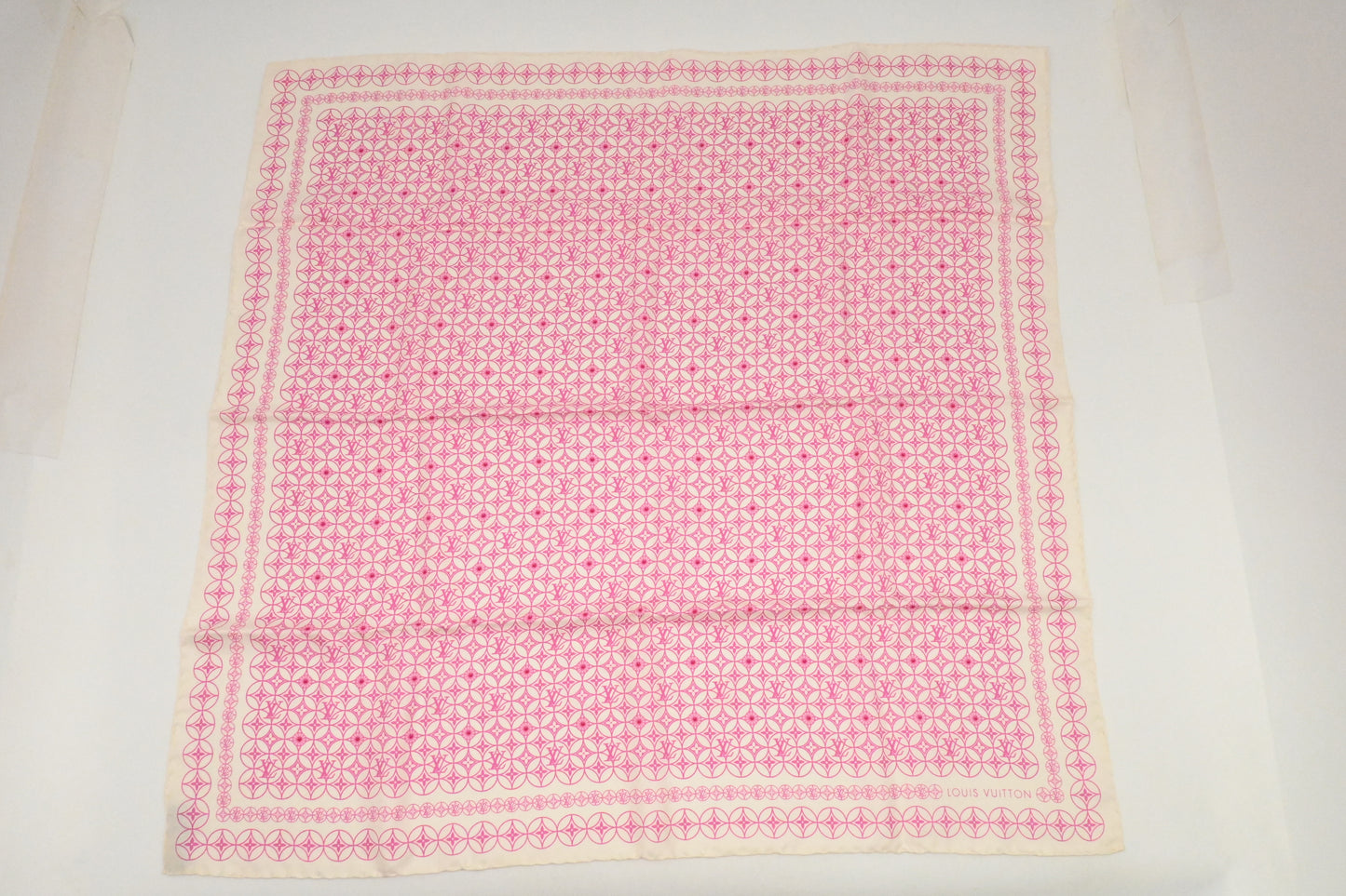 Louis Vuitton x Takashi Murakami Scarf in Pink and White Silk
