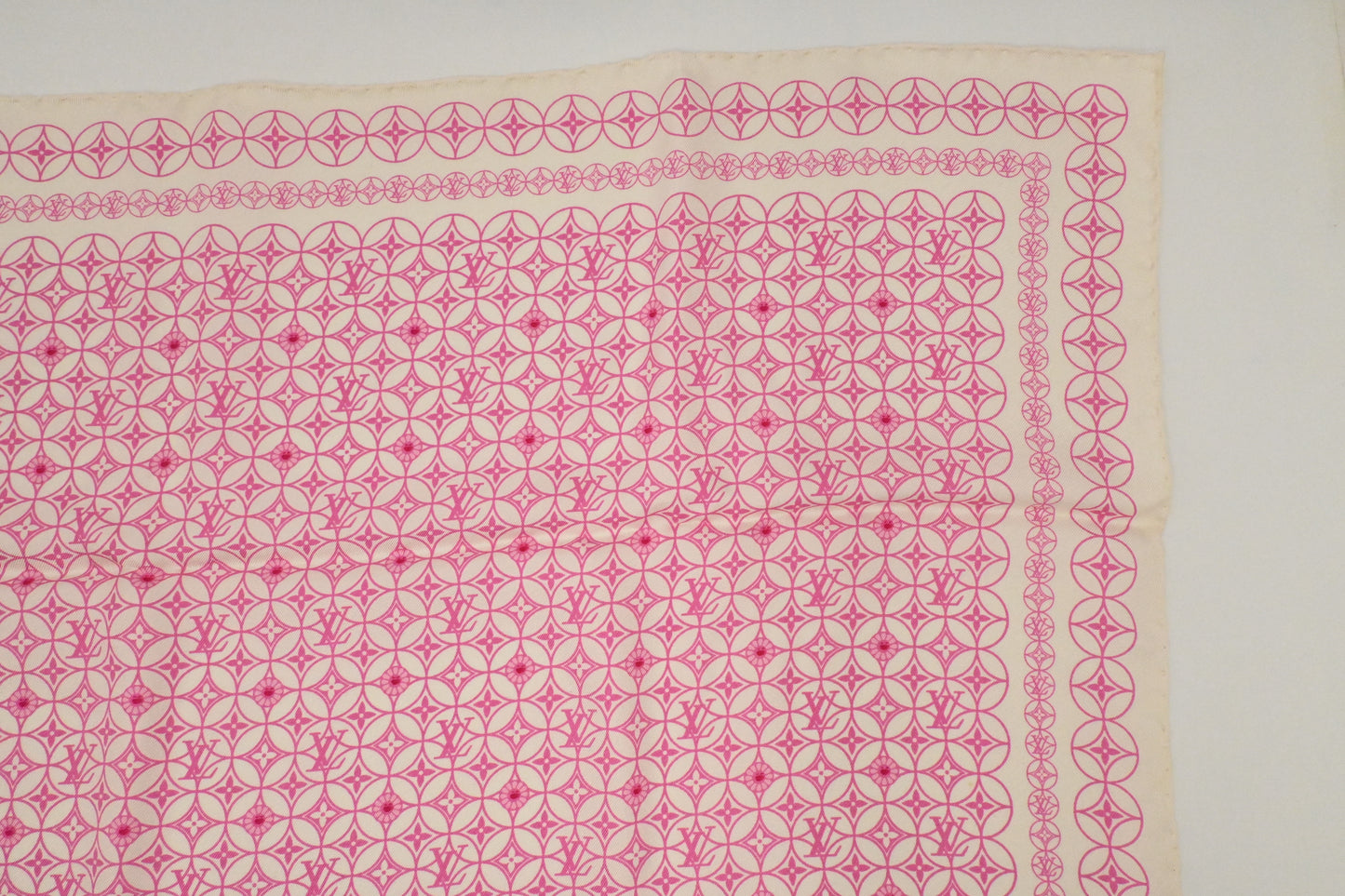 Louis Vuitton x Takashi Murakami Scarf in Pink and White Silk