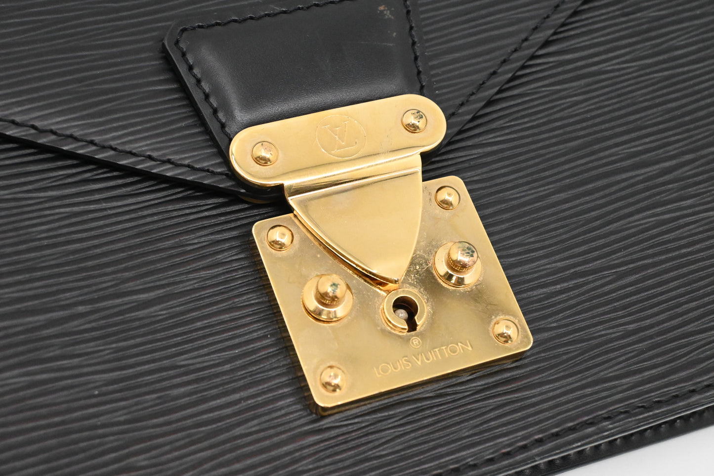 Louis Vuitton Sellier Dragonne in Black Epi Leather