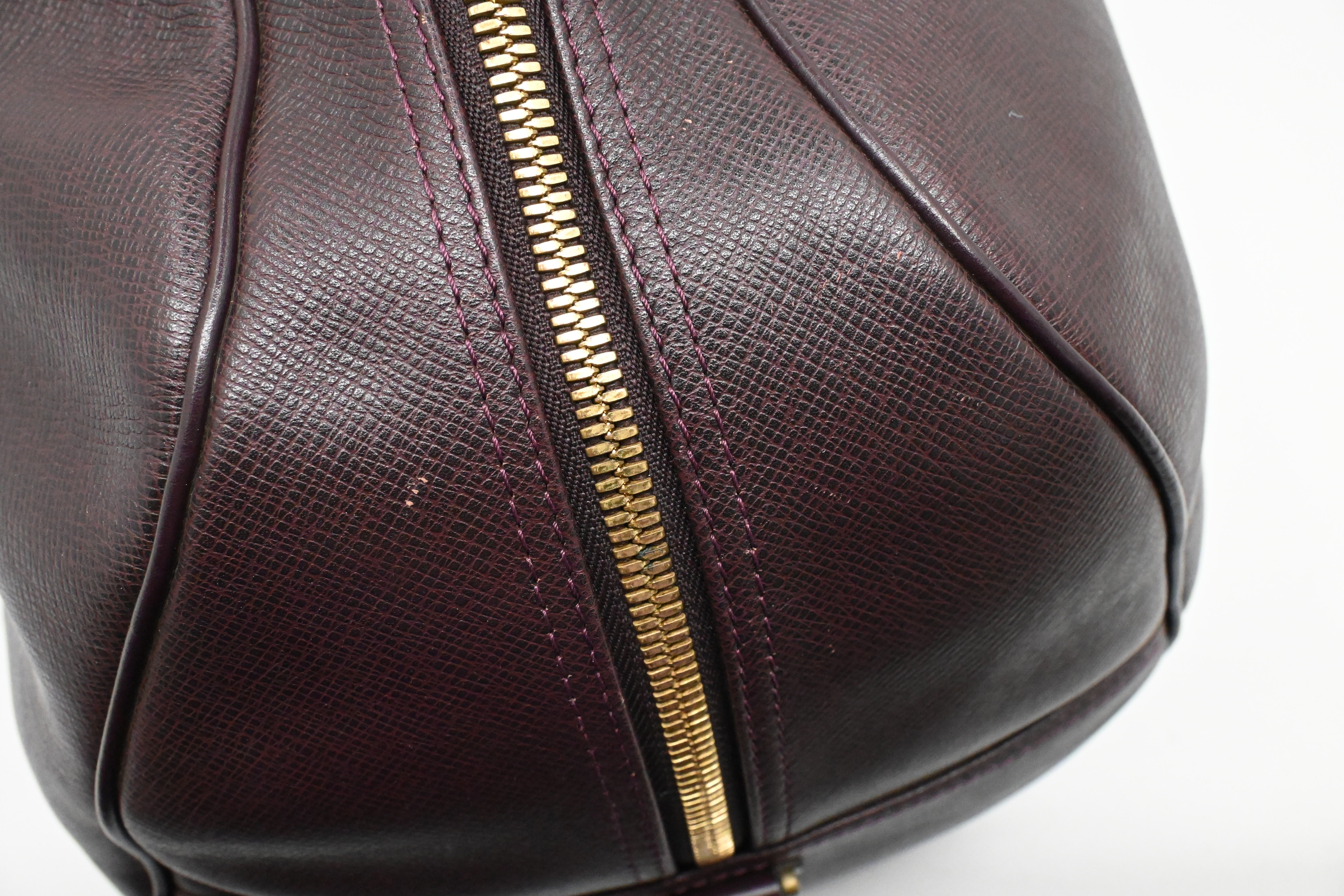 ルイビトン Louis Vuitton Kendall GM in Bordeaux Taiga Leather – Weekly Lux Drop