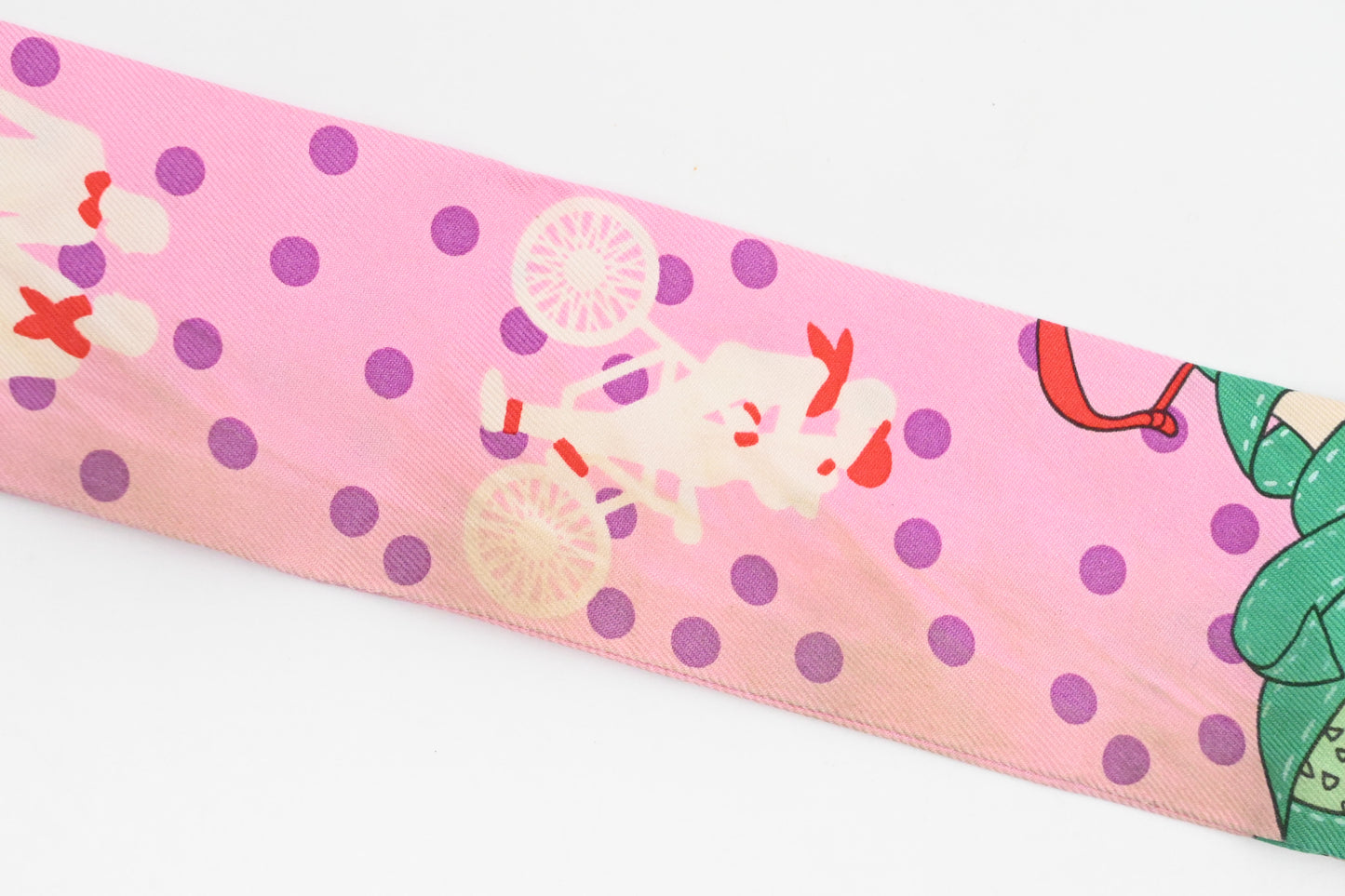 Hermes 'Les Nouveaux Amoureux de Paris' Twilly in Pink Silk