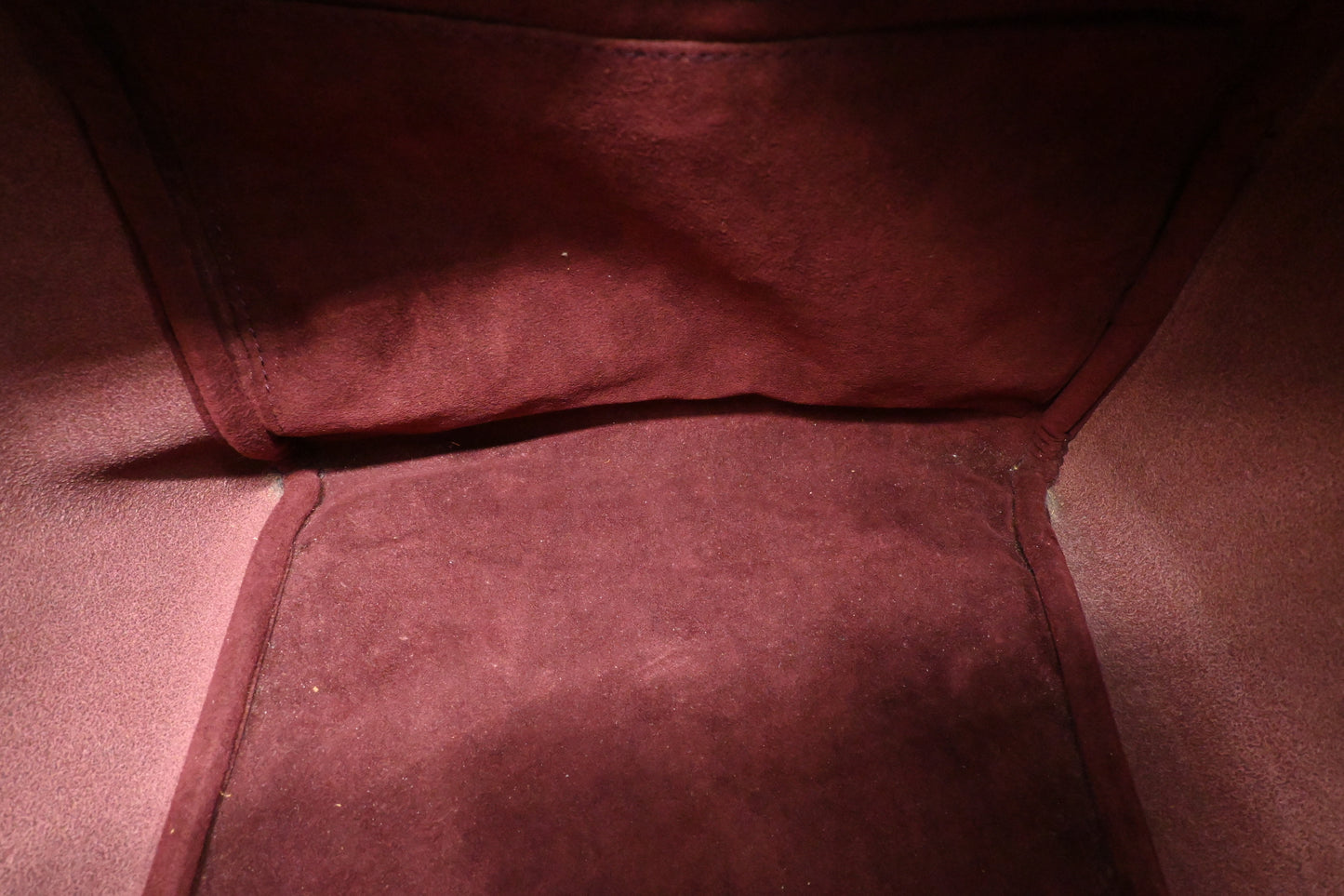 Louis Vuitton Kendall GM in Bordeaux Taiga Leather