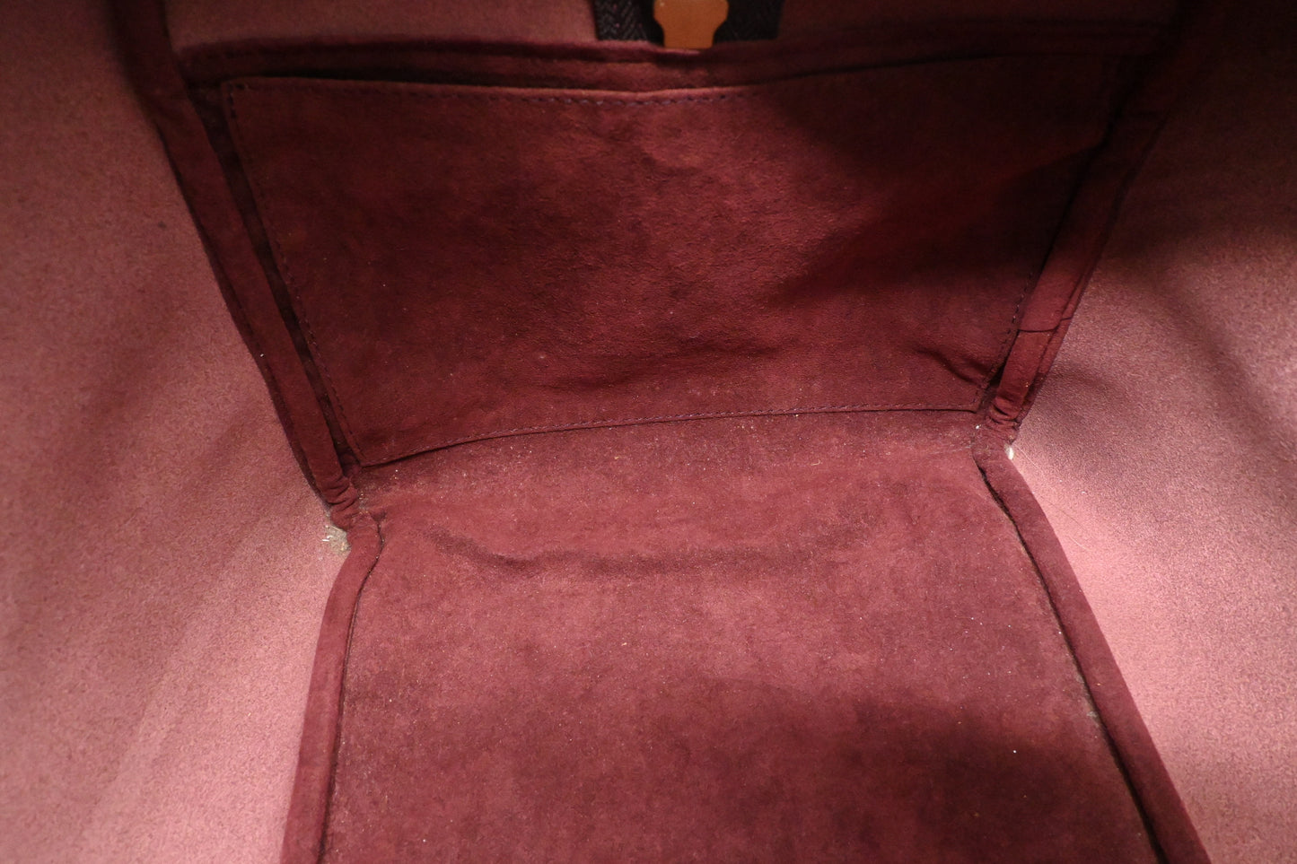 Louis Vuitton Kendall GM in Bordeaux Taiga Leather