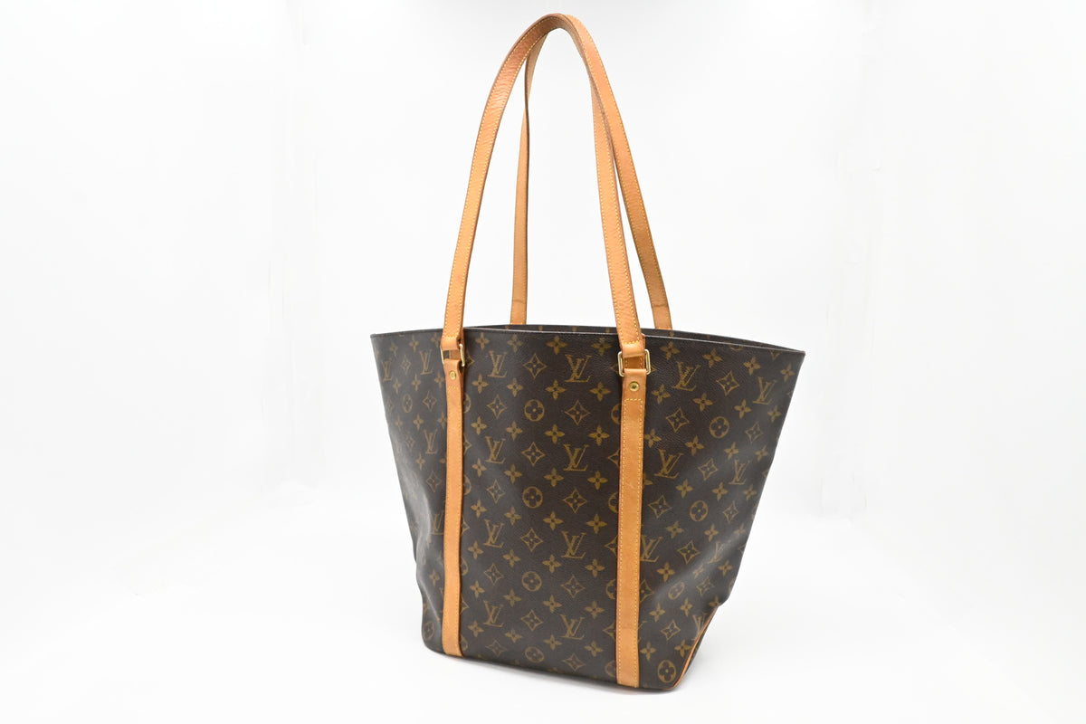 Louis Vuitton Sac Shopping 48 in Monogram Canvas