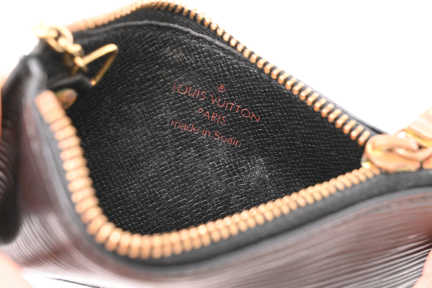 Louis Vuitton Cles in Black Epi Leather