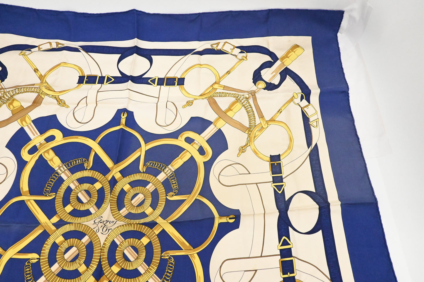 Hermes 'Eperon D'or' Carre 90 in Blue and Cream Silk