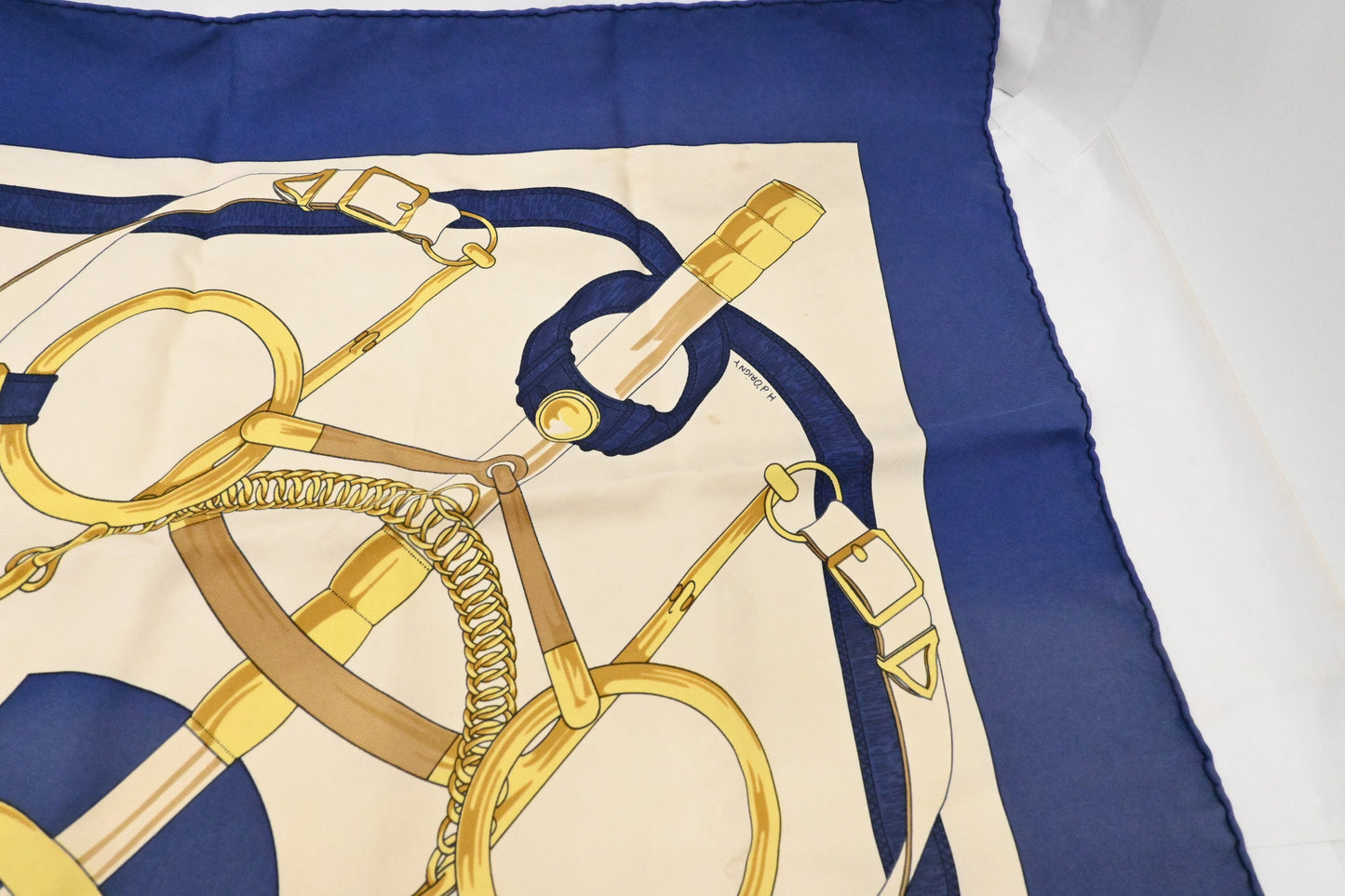 Hermes 'Eperon D'or' Carre 90 in Blue and Cream Silk