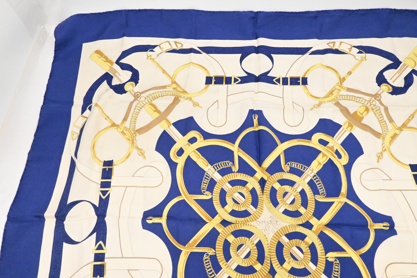 Hermes 'Eperon D'or' Carre 90 in Blue and Cream Silk