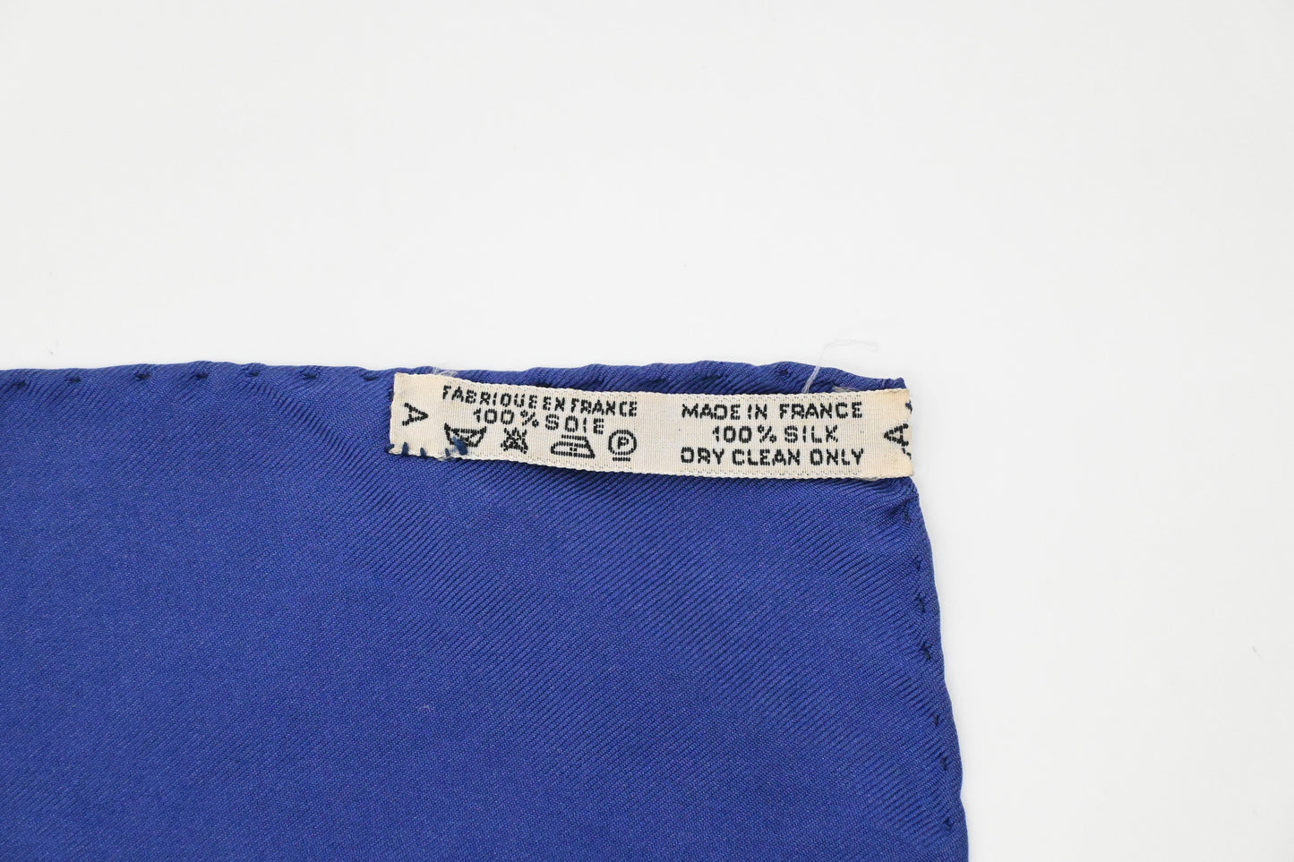 Hermes 'Eperon D'or' Carre 90 in Blue and Cream Silk