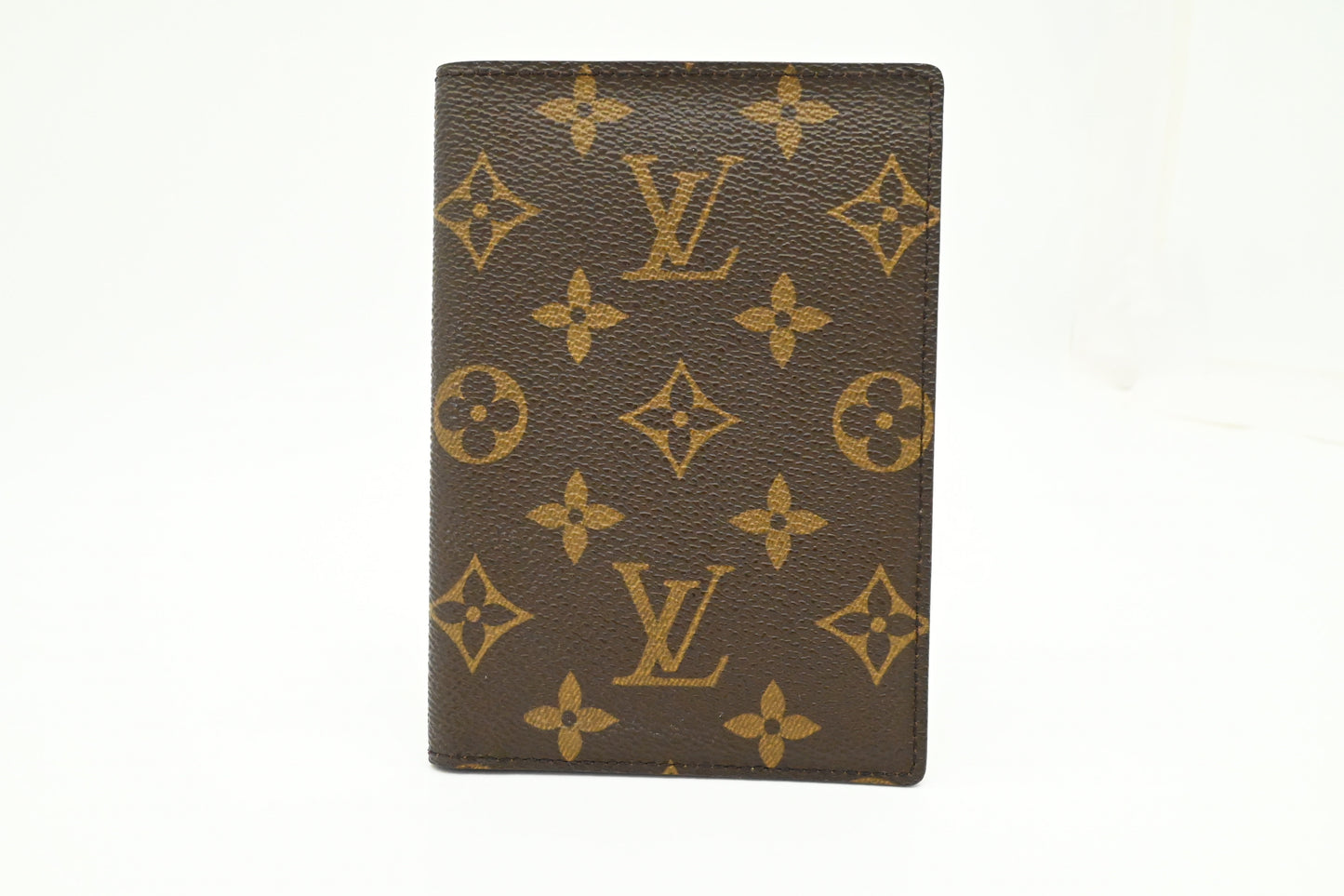 Louis Vuitton Passport Case in Monogram Canvas