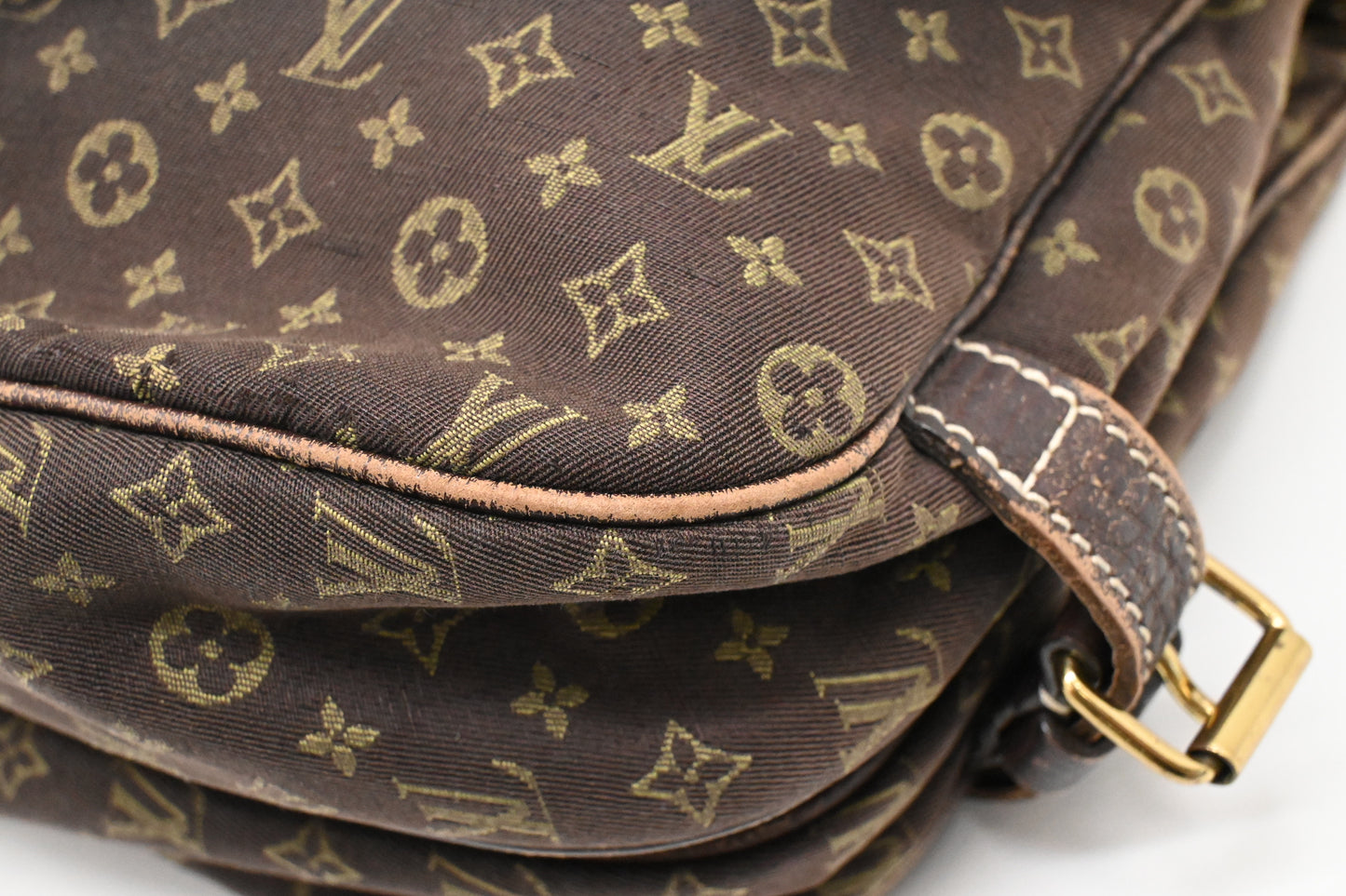 Louis Vuitton Saumur 30 in Fusain Minilin Canvas