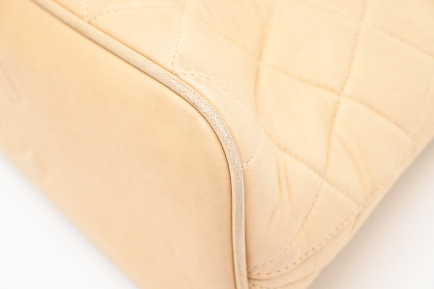 Chanel Chain Shoulder Bag in Light Beige Leather