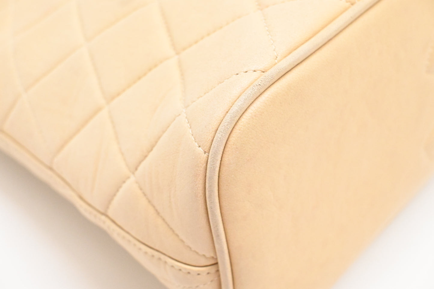 Chanel Chain Shoulder Bag in Light Beige Leather