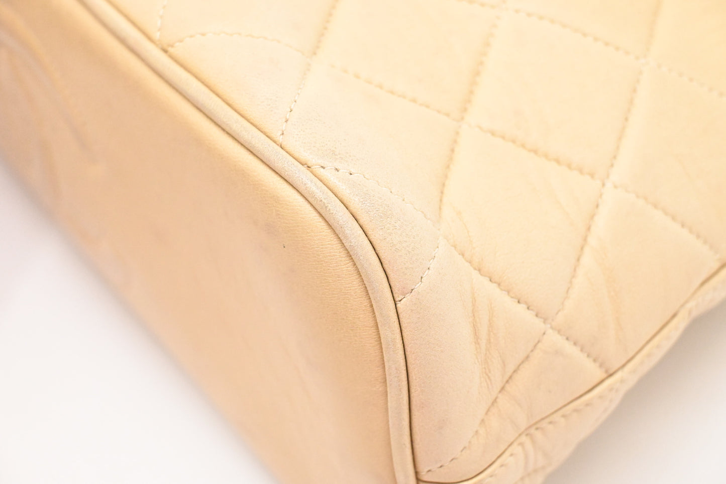 Chanel Chain Shoulder Bag in Light Beige Leather