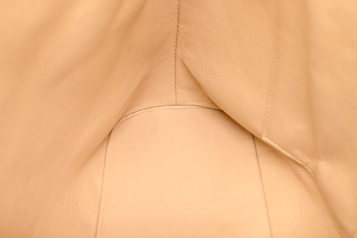 Chanel Chain Shoulder Bag in Light Beige Leather