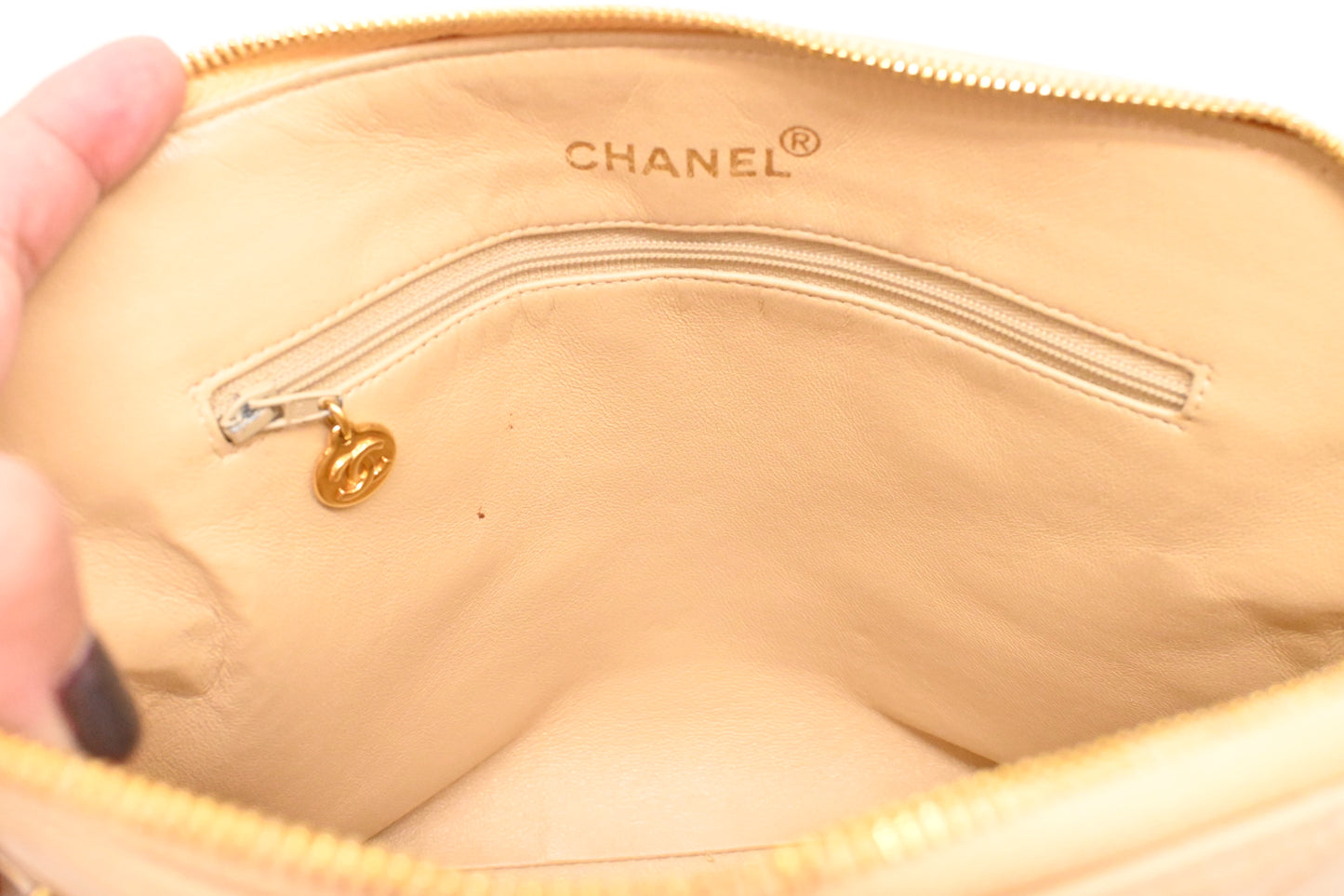 Chanel Chain Shoulder Bag in Light Beige Leather