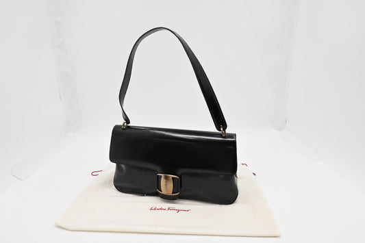 Ferragamo Shoulder Bag in Black Marbled Patent Leather