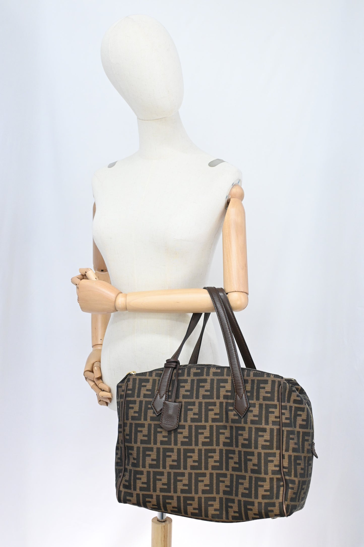 Fendi Shoulder Bag in Zucca Canvas