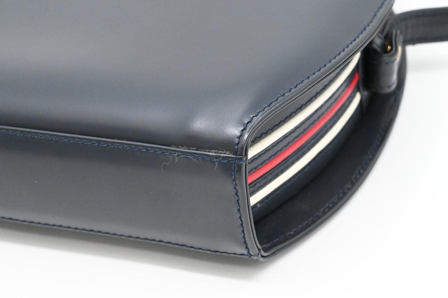 Gucci Round Shoulder Bag in Navy Blue Leather