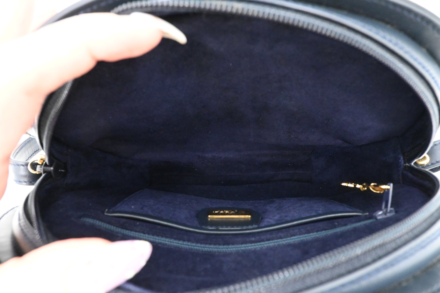 Gucci Round Shoulder Bag in Navy Blue Leather